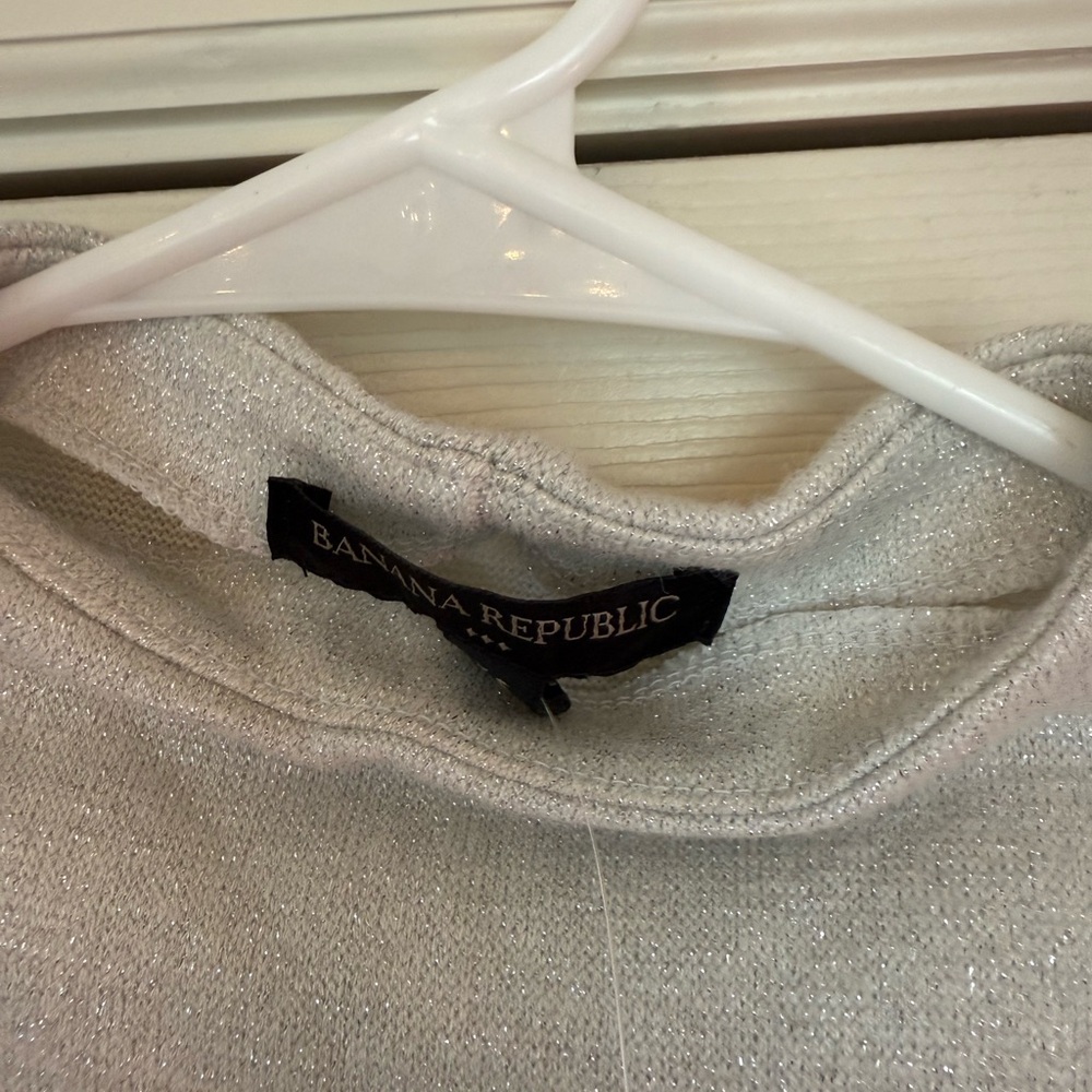 NWT BANANA REPUBLIC Shine Metallic Silver Mock Neck Sleeveless Knit Top XS - Picture 6 of 10